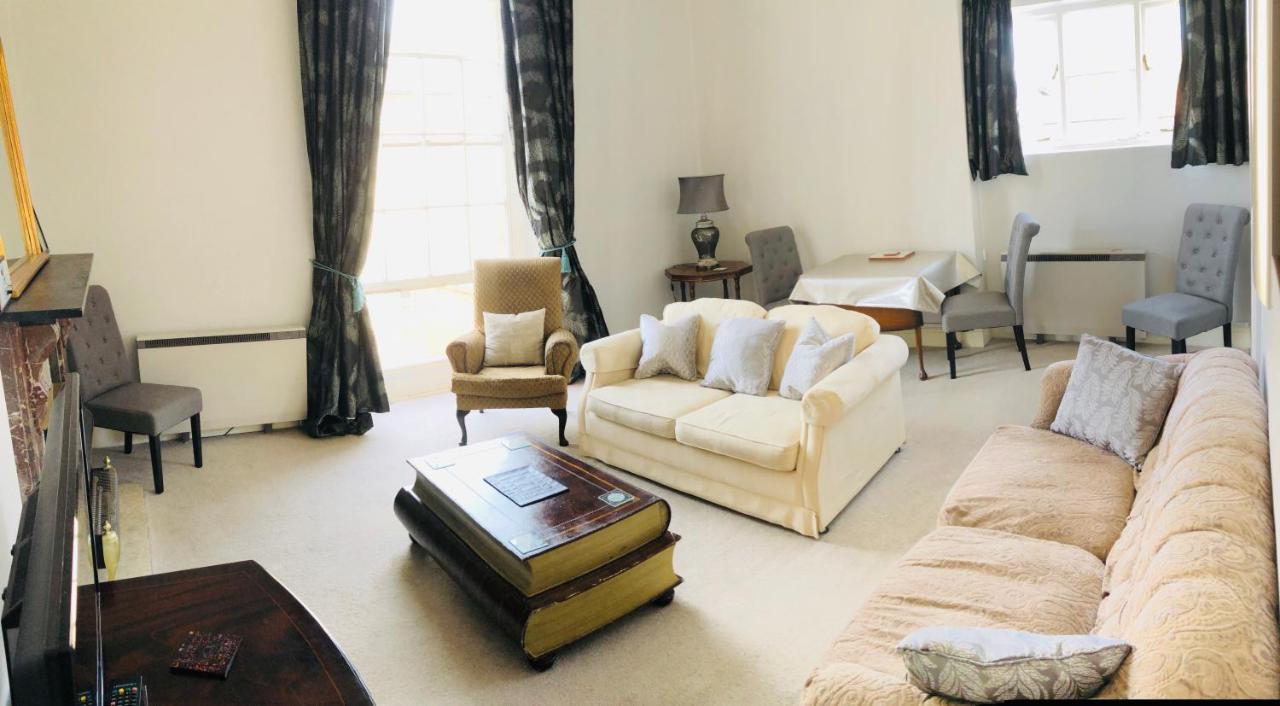 Alexander House Apartment Corsham Ngoại thất bức ảnh