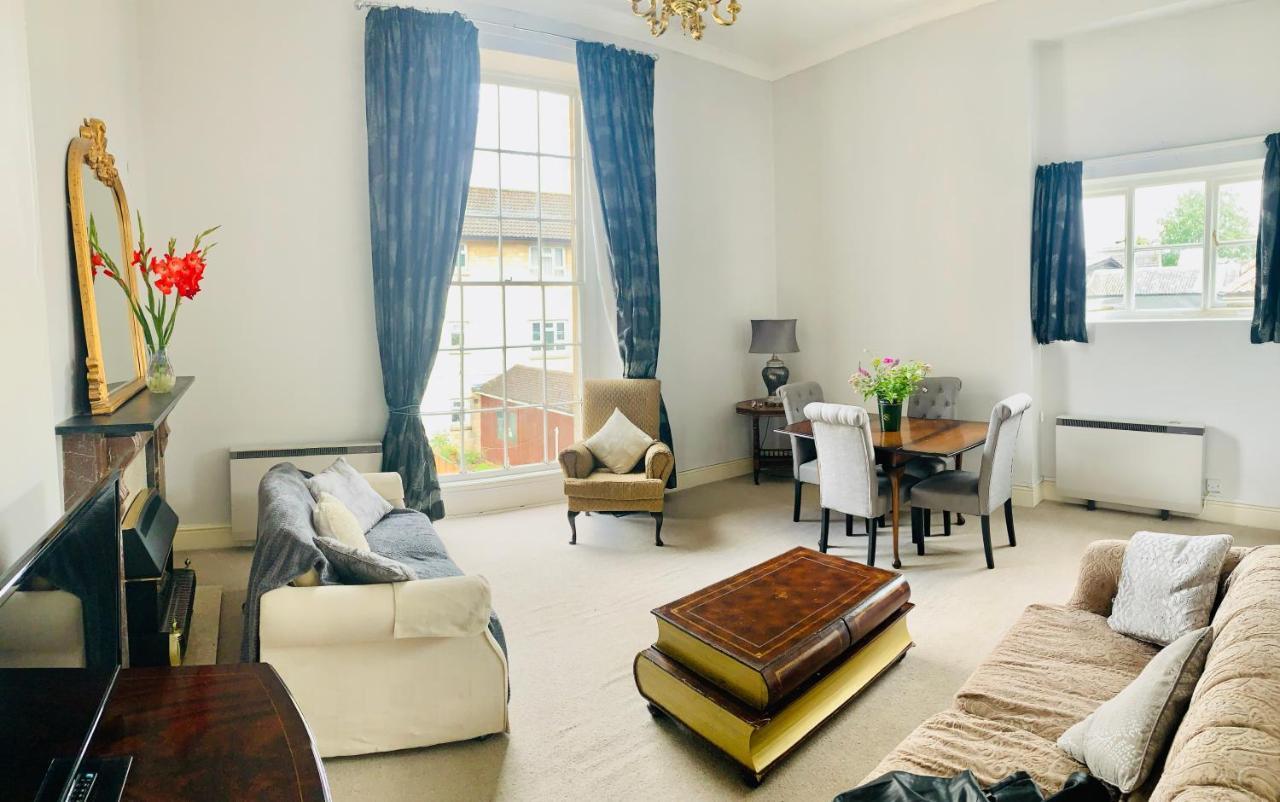 Alexander House Apartment Corsham Ngoại thất bức ảnh