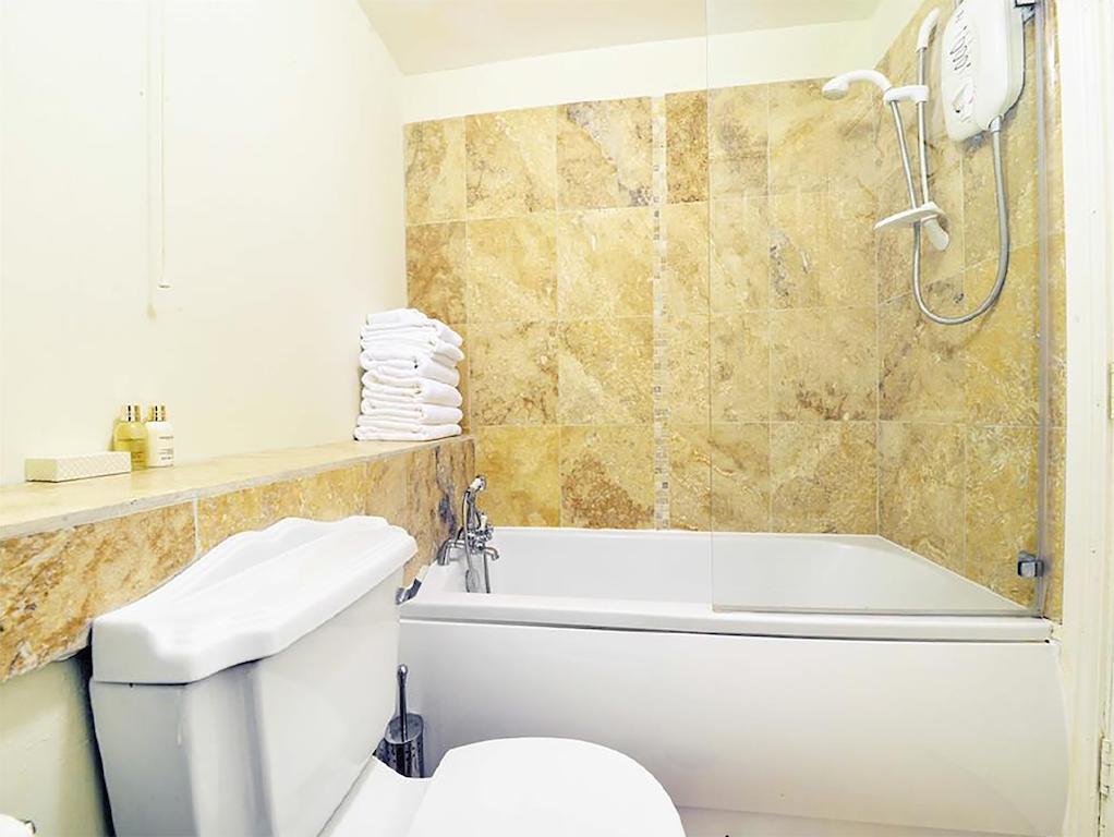 Alexander House Apartment Corsham Phòng bức ảnh