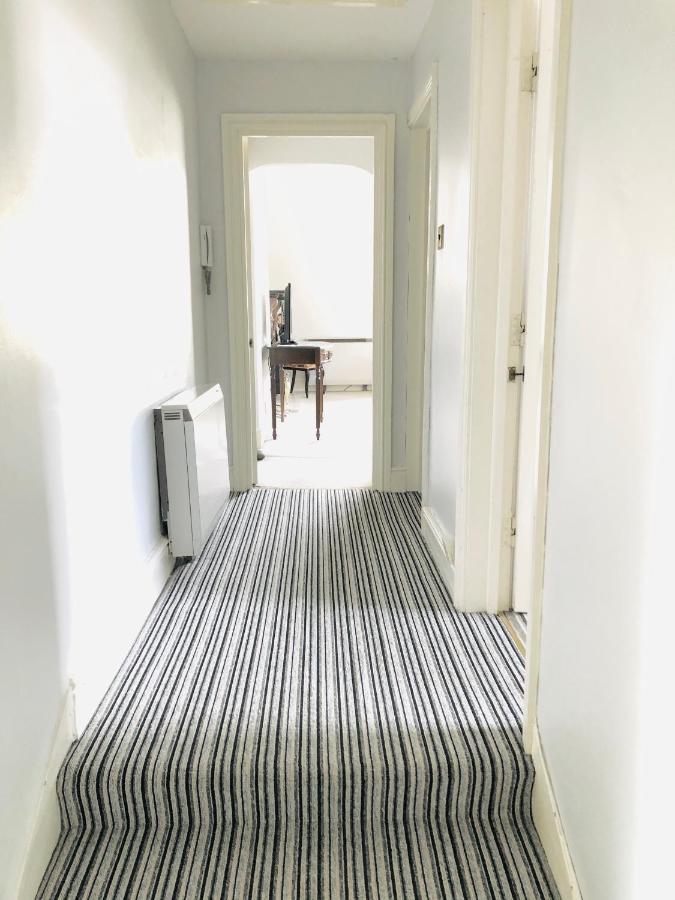 Alexander House Apartment Corsham Ngoại thất bức ảnh
